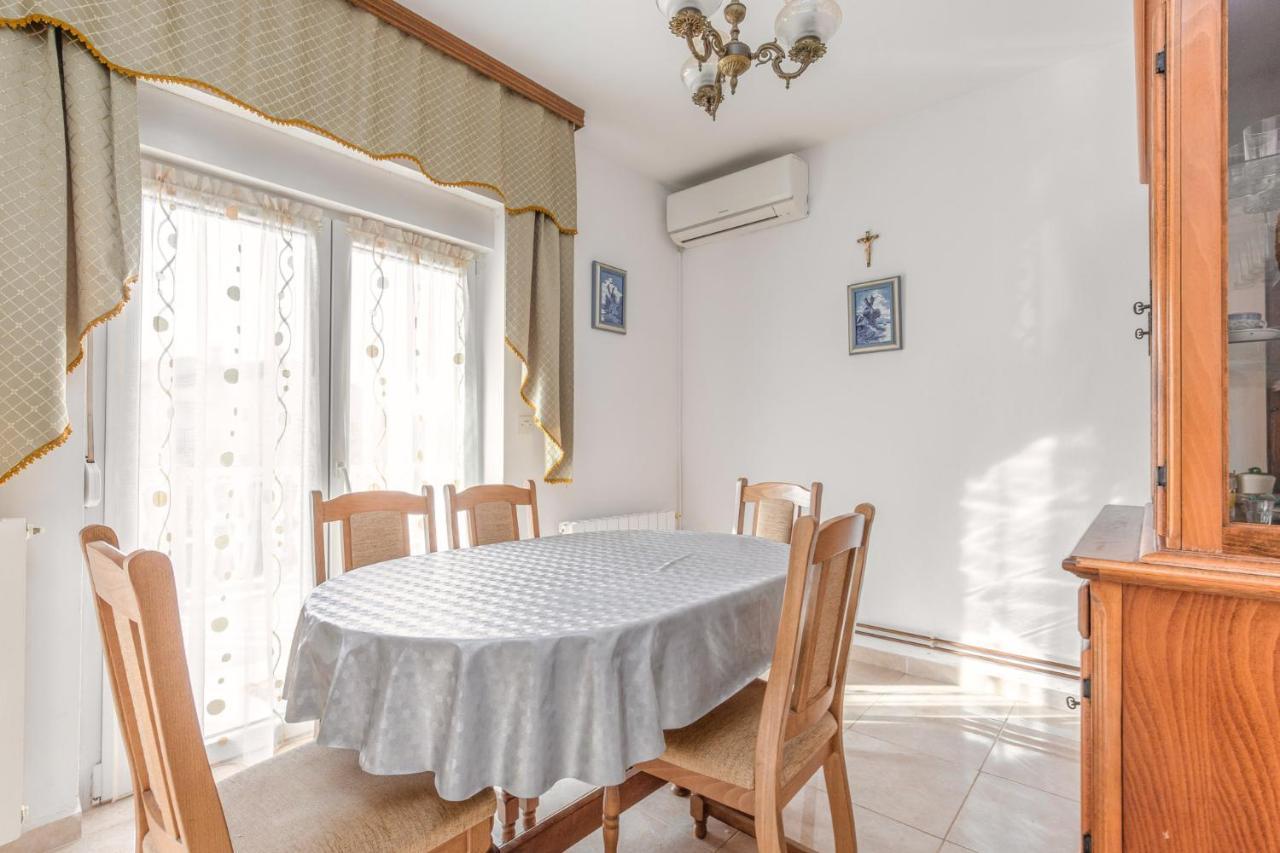 Apartment Barica *
